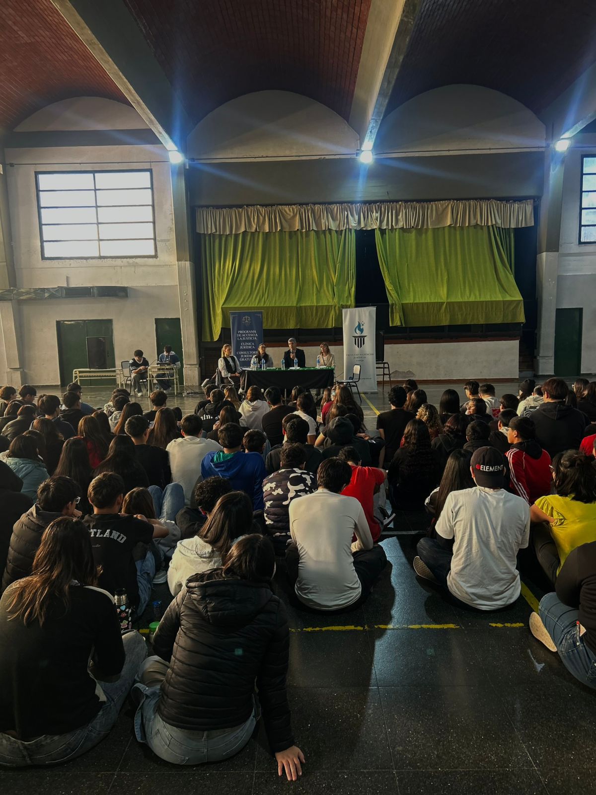 EL PROGRAMA DE ACCESO A LA JUSTICIA EN LA ESCUELA N° 712